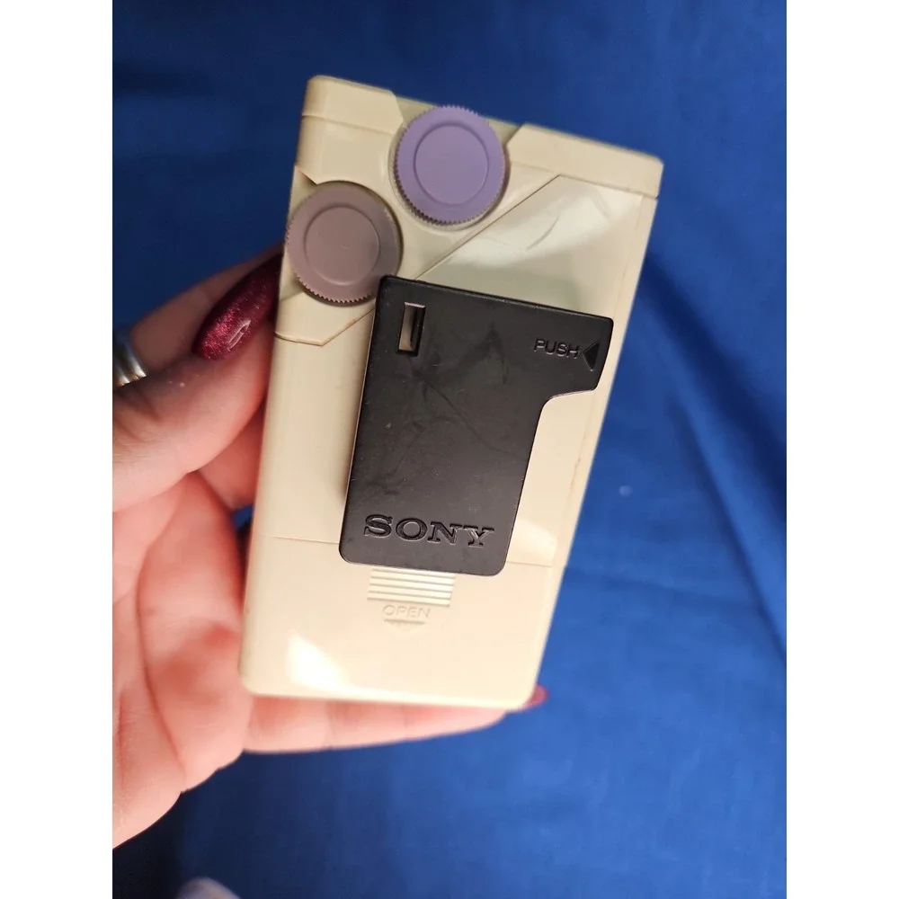 Vintage Sony FM Walkman White Pink Purple SRF 16W Pastels 80s Tested Works